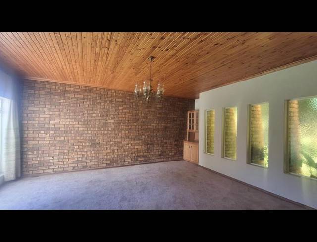 4 BEDROOM HOUSE FOR SALE IN MEYERHOF